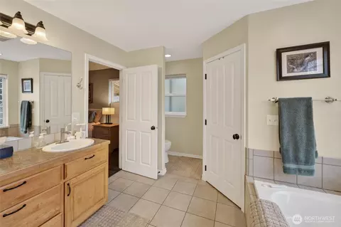 Bath - 162 E Cobblestone Ln, Sequim, WA 98382 photo 1 of 3