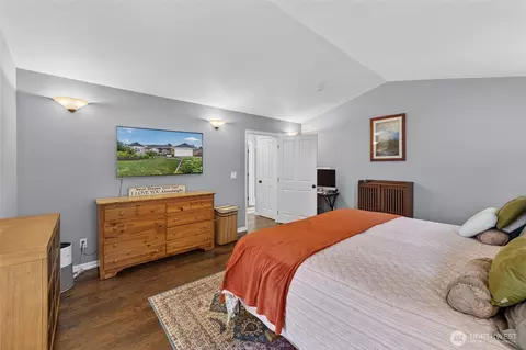 Bedroom - 162 E Cobblestone Ln, Sequim, WA 98382 photo 1 of 3