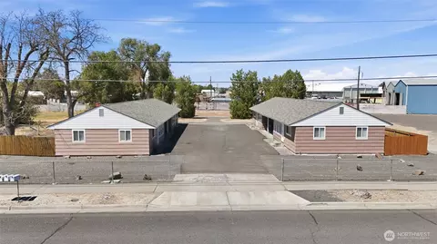 329 S Gibby Rd, Moses Lake, WA 98837