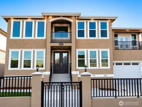 4651 S 144th St, Tukwila, WA 98168
