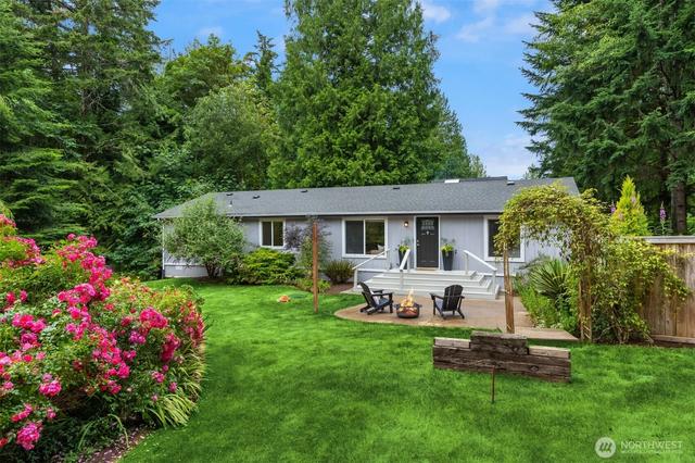 11727 Arrow Point Dr NE, Bainbridge Island, WA 98110