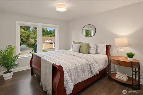 Bedroom - 17655 86th Ave NE, Bothell, WA 98011 photo 5 of 6