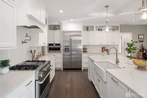 Kitchen - 17655 86th Ave NE, Bothell, WA 98011 photo 2 of 4