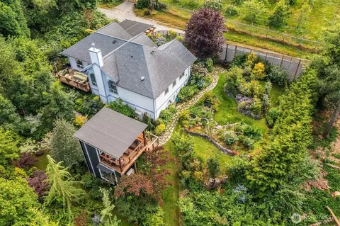 11314 Asta Ln SW, Vashon, WA 98070