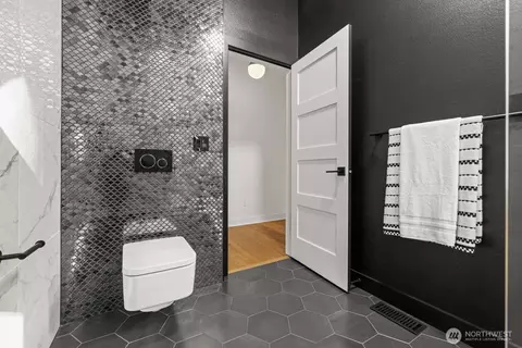 Bath - 23602 Keating Rd, Orting, WA 98360 photo 2 of 4