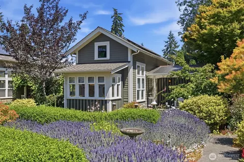 317 N 160th Pl, Shoreline, WA 98133