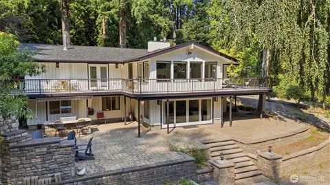 20425 Little Bearcreek Rd, Woodinville, WA 98072