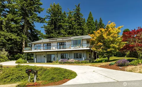1267 Noel Greene Dr, Oak Harbor, WA 98277