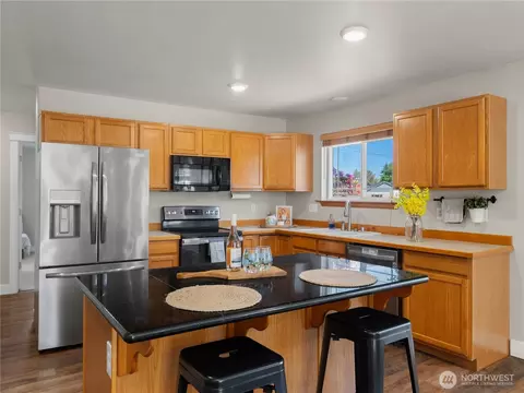 Kitchen - 402 Factory St SE, Orting, WA 98360 photo 1 of 4