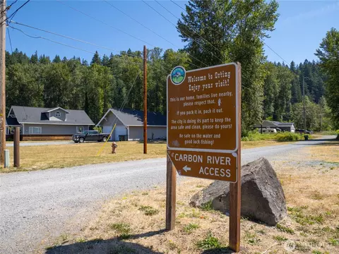 Exterior - 402 Factory St SE, Orting, WA 98360 photo 5 of 5