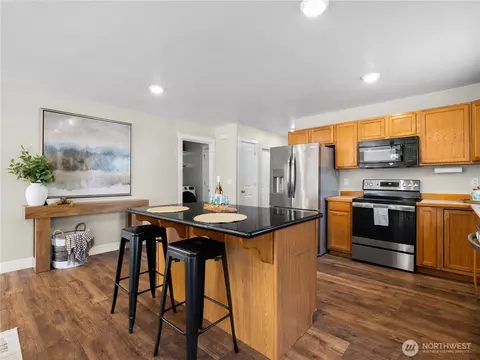 Kitchen - 402 Factory St SE, Orting, WA 98360 photo 3 of 4