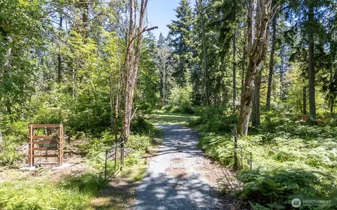 25921 82nd Ave E, Graham, WA 98338