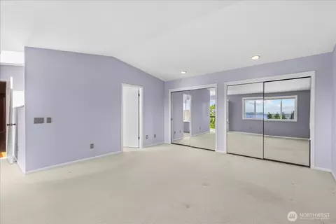Bedroom - 809 Spruce Pl, Edmonds, WA 98020 photo 3 of 6