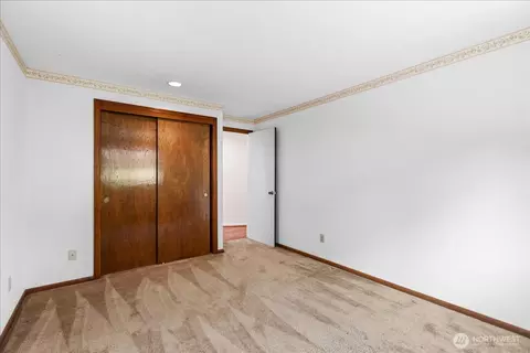 Bedroom - 809 Spruce Pl, Edmonds, WA 98020 photo 5 of 6