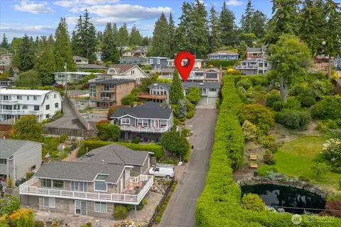 View/Area - 809 Spruce Pl, Edmonds, WA 98020 photo 4 of 5
