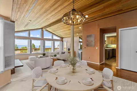 Dining - 809 Spruce Pl, Edmonds, WA 98020 photo 2 of 2