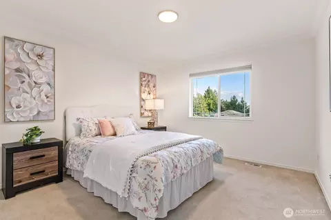 Bedroom - 18121 129th Pl NE, Bothell, WA 98011 photo 4 of 5