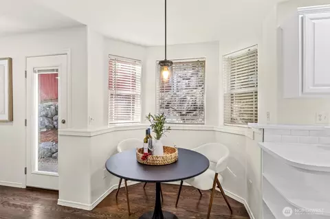 Dining - 18121 129th Pl NE, Bothell, WA 98011 photo 3 of 3