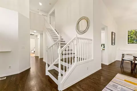 Entry Way - 18121 129th Pl NE, Bothell, WA 98011 photo 3 of 4