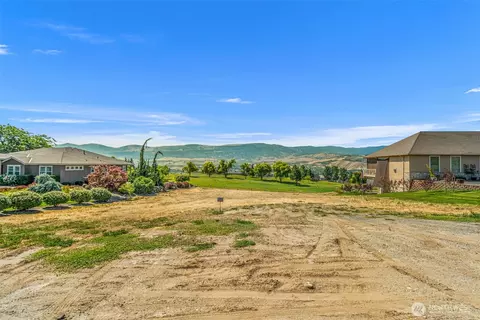 2820 8th St SE, East Wenatchee, WA 98802