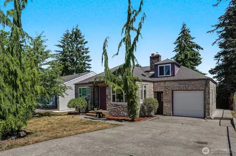 Exterior - 4711 Colby Ave, Everett, WA 98203 photo 2 of 6