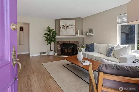 Entry Way - 4711 Colby Ave, Everett, WA 98203 photo 1 of 2