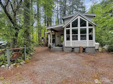 77 4 Christmas Tree Cir, Maple Falls, WA 98266