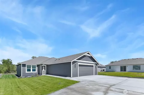 4246 W Sandy Ct, Moses Lake, WA 98837