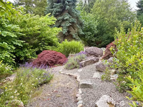 Exterior - 714 Tipsoo Loop S, Rainier, WA 98576 photo 4 of 18