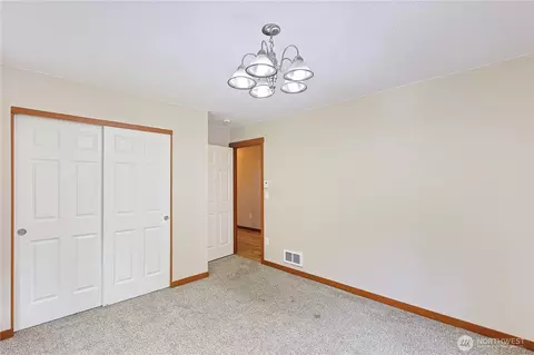 Bedroom - 714 Tipsoo Loop S, Rainier, WA 98576 photo 2 of 4