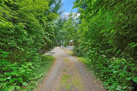 Exterior - 714 Tipsoo Loop S, Rainier, WA 98576 photo 2 of 18