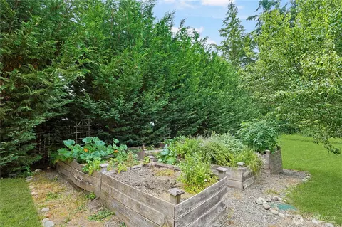 Exterior - 714 Tipsoo Loop S, Rainier, WA 98576 photo 10 of 18