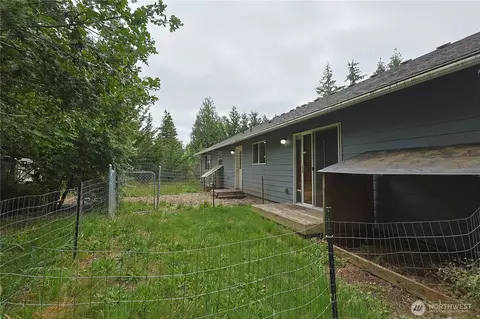 Exterior - 714 Tipsoo Loop S, Rainier, WA 98576 photo 16 of 18