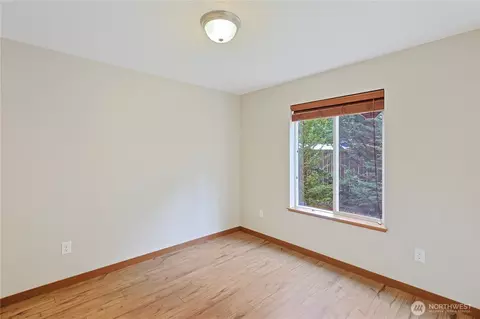 Bedroom - 714 Tipsoo Loop S, Rainier, WA 98576 photo 3 of 4