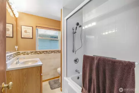 19005 104th Ave NE, Bothell, WA 98011 photo 17