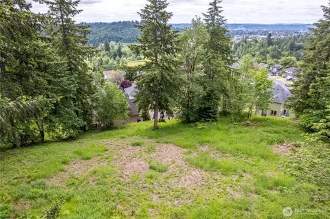 945 Edinburgh Ct, Kelso, WA 98626