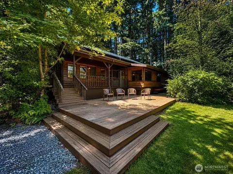 949 SW Harper Rd, Port Orchard, WA 98367