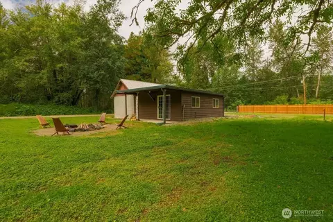 Exterior - 18315 Pioneer Way E, Orting, WA 98360 photo 5 of 11