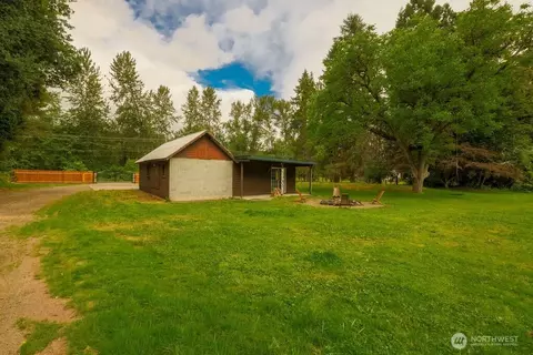 Exterior - 18315 Pioneer Way E, Orting, WA 98360 photo 7 of 11