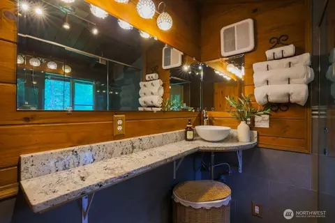 Bath - 18315 Pioneer Way E, Orting, WA 98360 photo 2 of 3