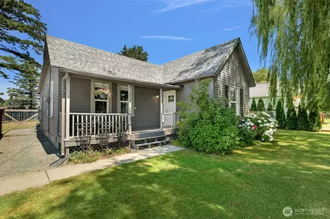 230 Vancouver St, Sumas, WA 98295