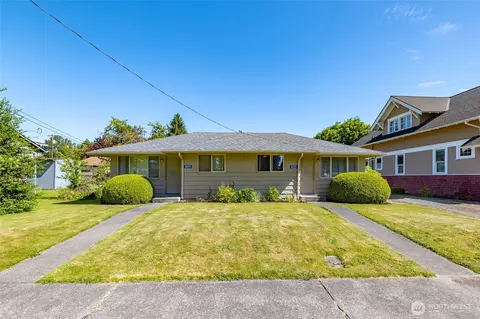 1019 Washington Ave, Burlington, WA 98233