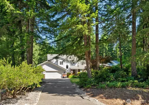 8925 Pebble Pl SE, Port Orchard, WA 98367