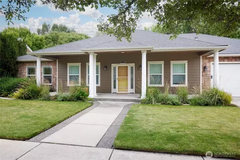 1676 Greenbriar Dr, Walla Walla, WA 99362