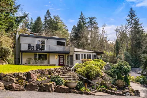 4830 88th Pl SE, Mercer Island, WA 98040