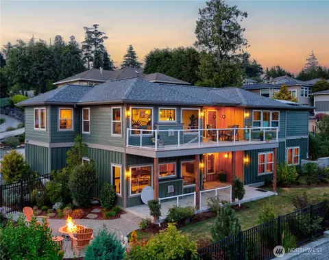 3007 Meridian Ct, Anacortes, WA 98221