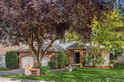 22413 NE 9th Dr, Sammamish, WA 98074