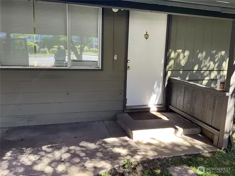 9618 Holly Dr, Everett, WA 98204 photo 5