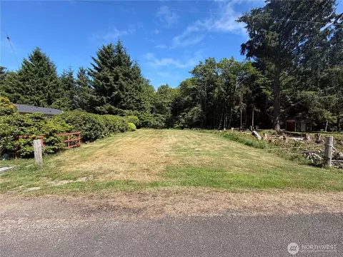 32016 T Pl, Ocean Park, WA 98640