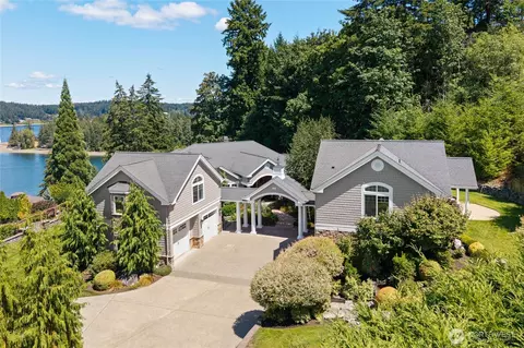 409 3rd Ln, Fox Island, WA 98333